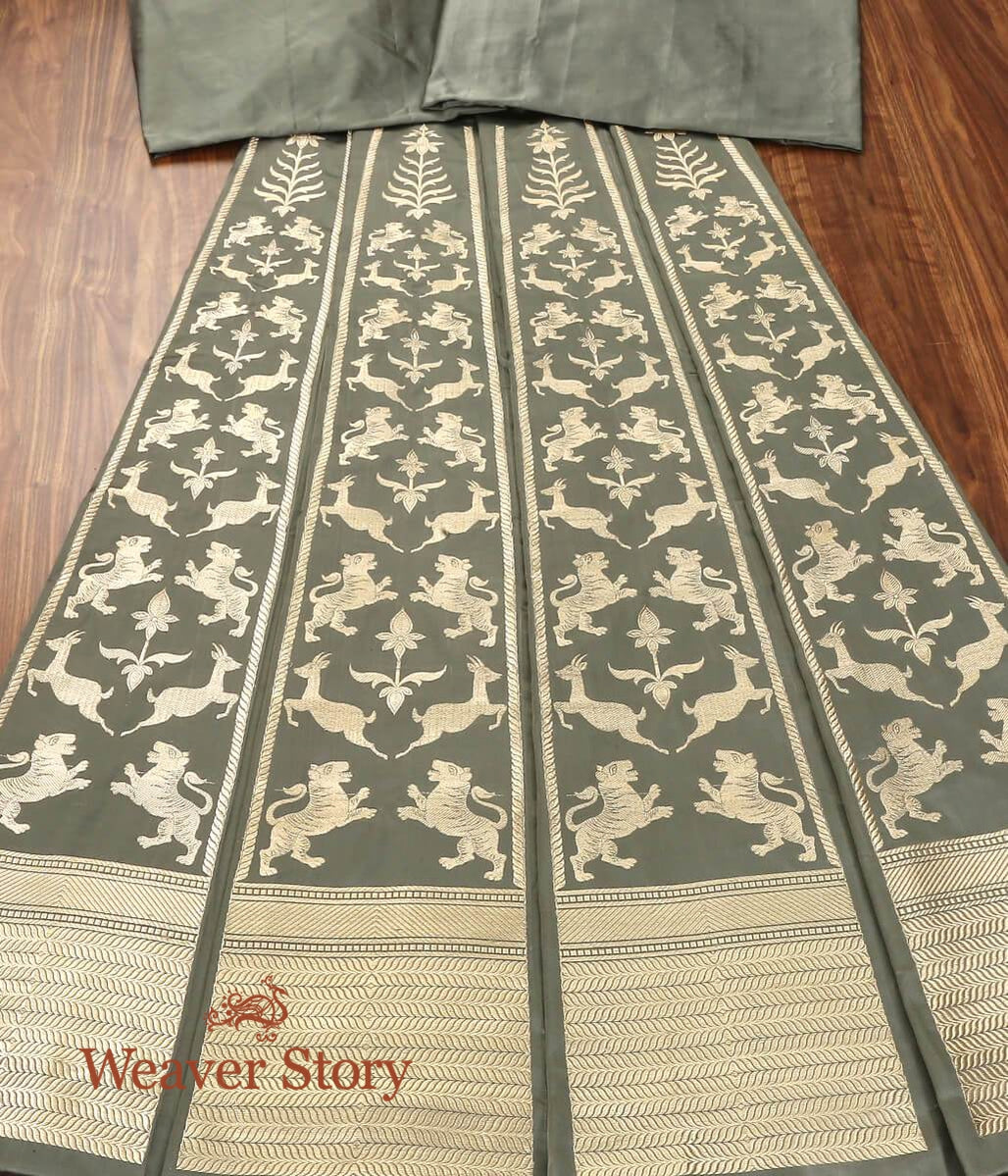 Handloom_Pure_Satin_Silk_Grey_Banarasi_Shikargah_Lehenga_with_Kadhwa_Weave_WeaverStory_02