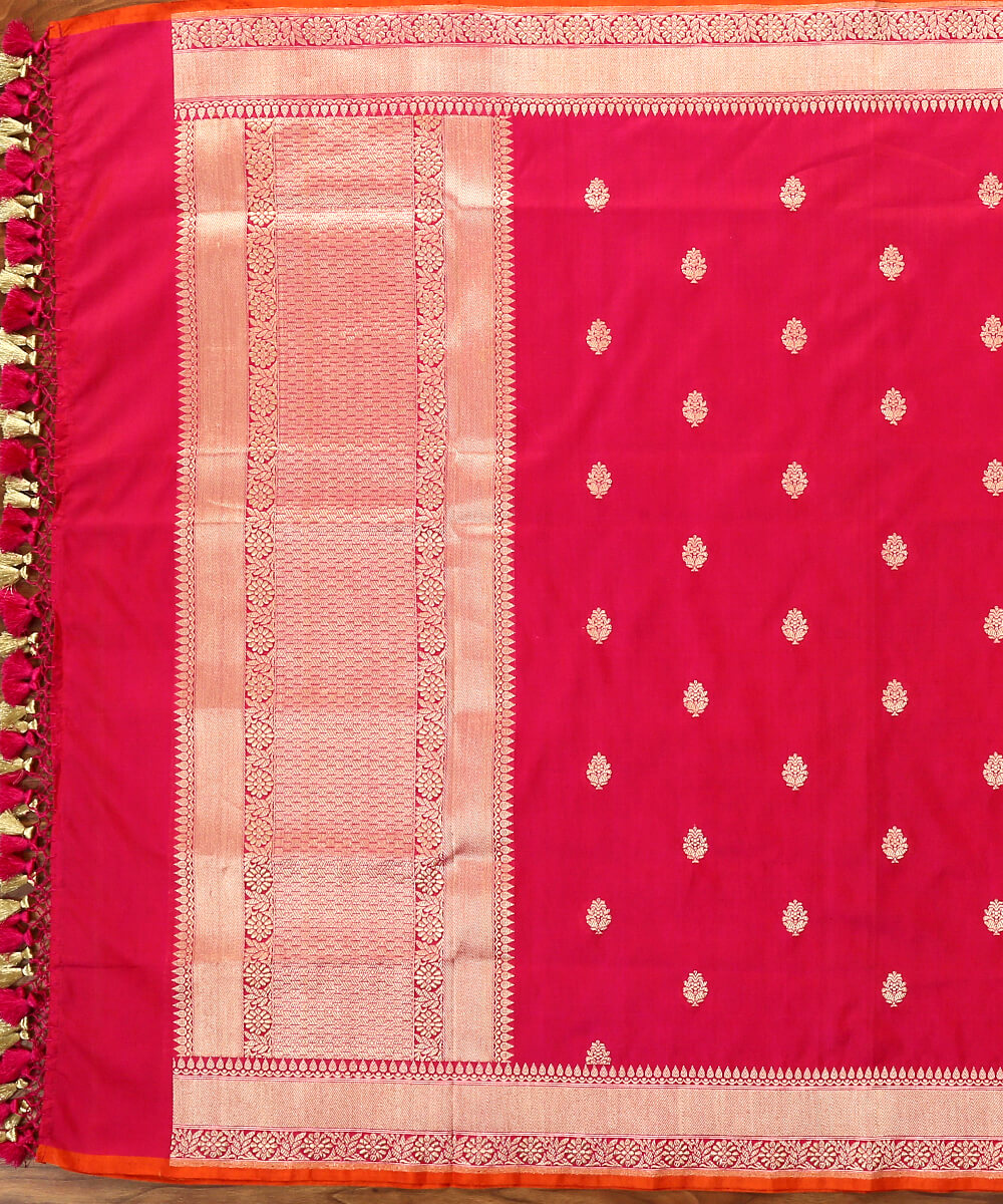 Handloom_Pink_Kadhwa_Booti_Dupatta_with_Orange_Selvedge_WeaverStory_02