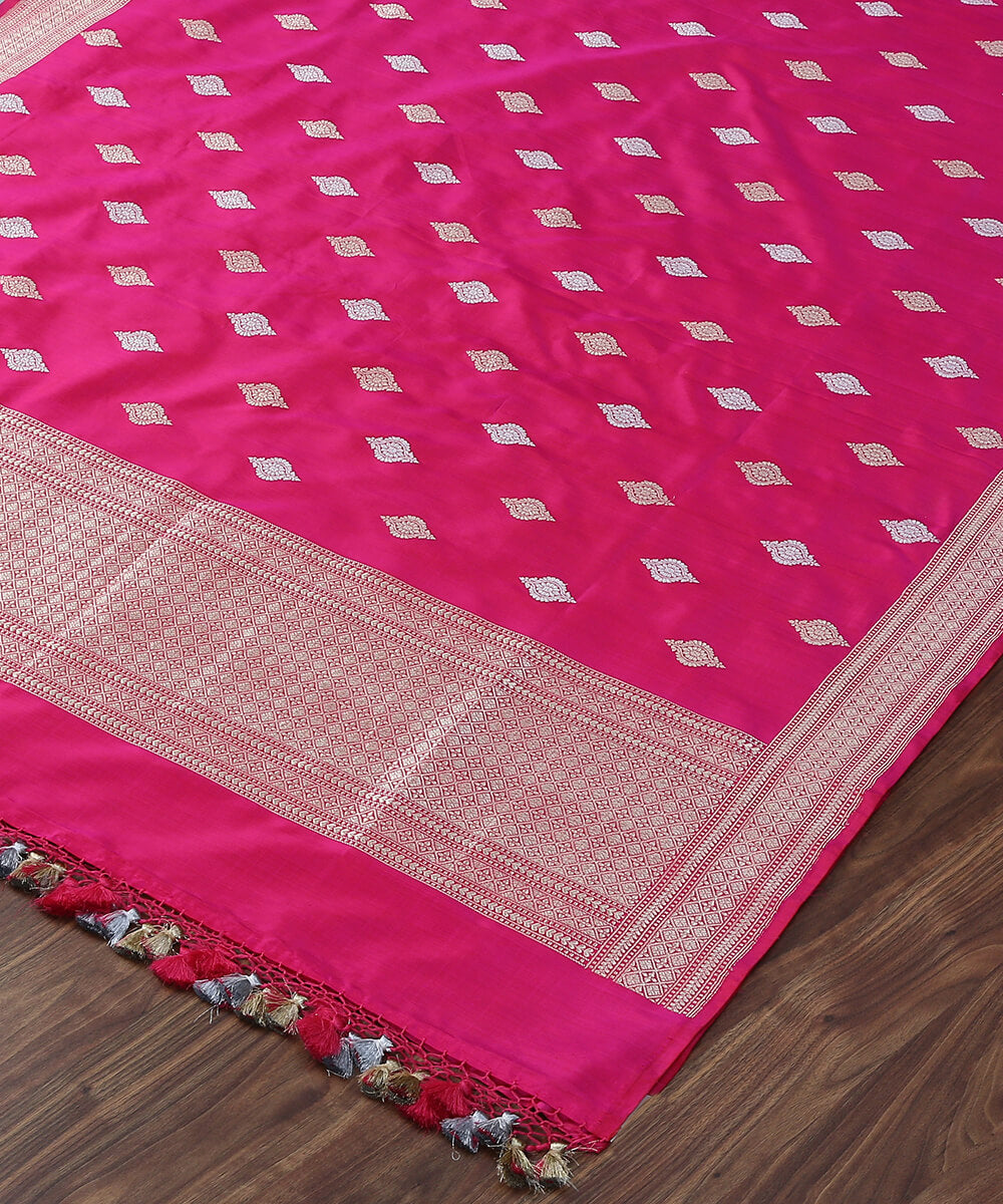 Handloom_Pink_Pure_Katam_Silk_Banarasi_Dupatta_with_Kadhwa_Boota_WeaverStory_03