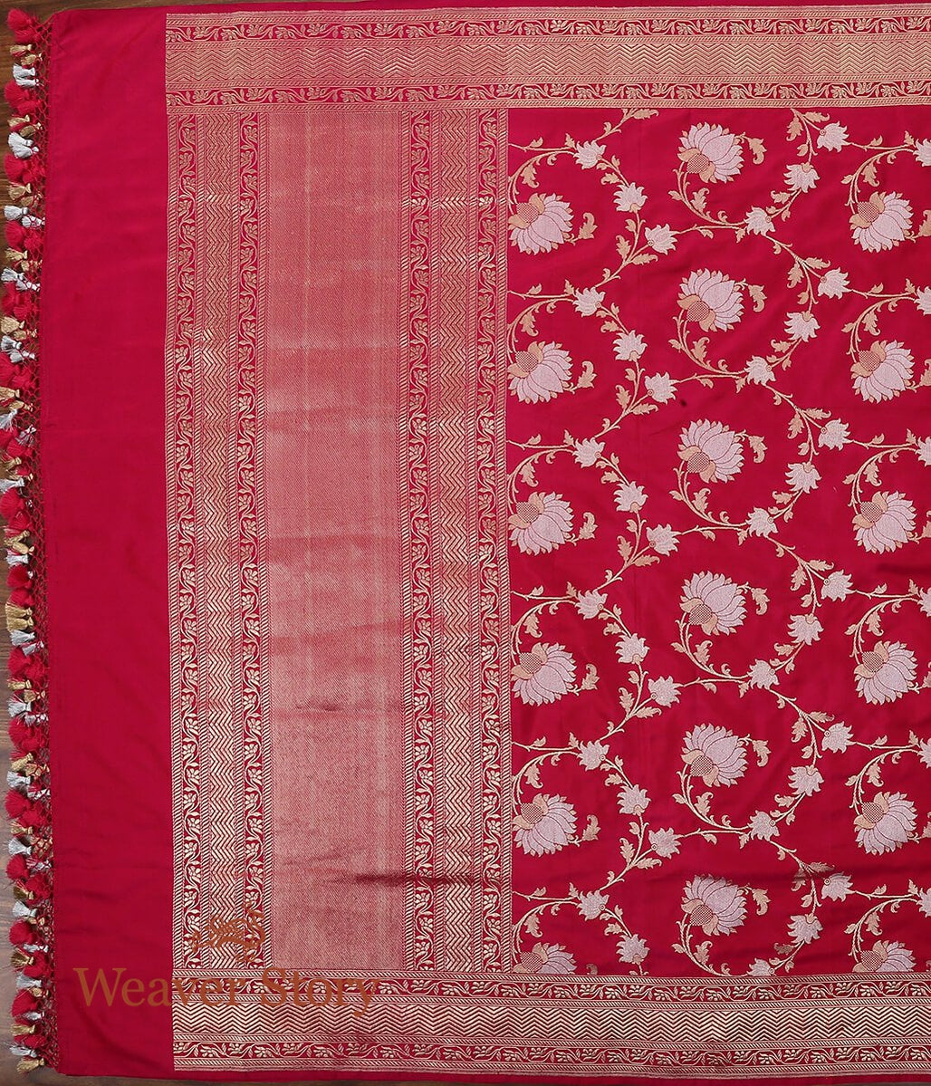Handloom_Rani_Pink_Banarasi_Jangla_Dupatta_woven_with_Floral_Motifs_WeaverStory_02