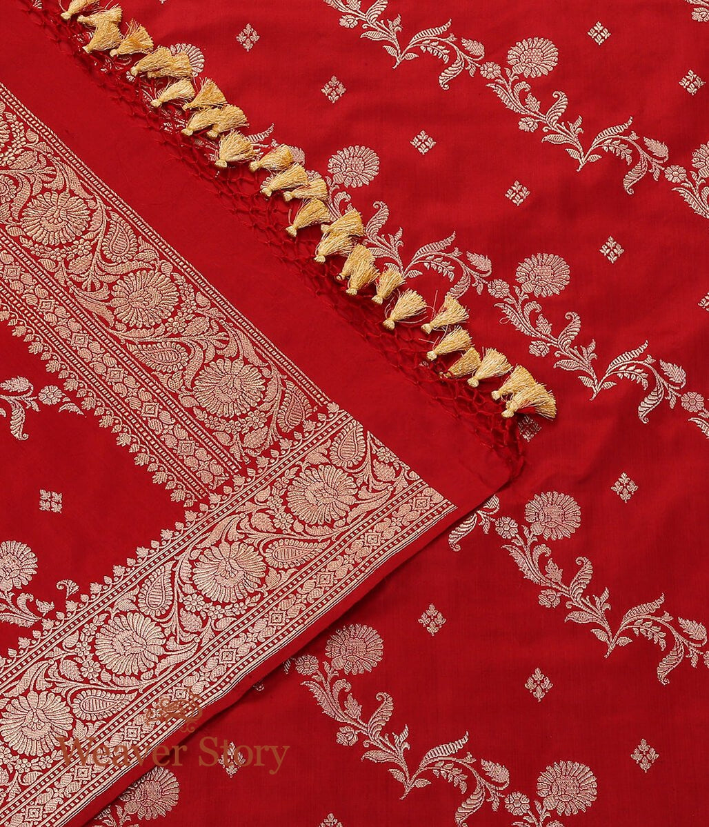 Handloom_Red_Pure_Katan_Silk_Kadhwa_Weave_Dupatta_WeaverStory_04