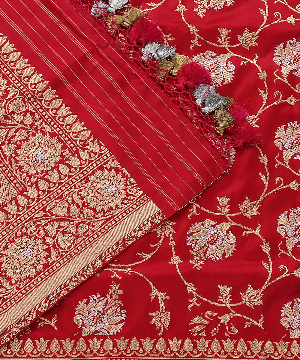 Handloom_Red_and_Pink_Dual_Tone_Pure_Katan_Silk_Banarasi_Jangla_Dupatta_WeaverStory_04
