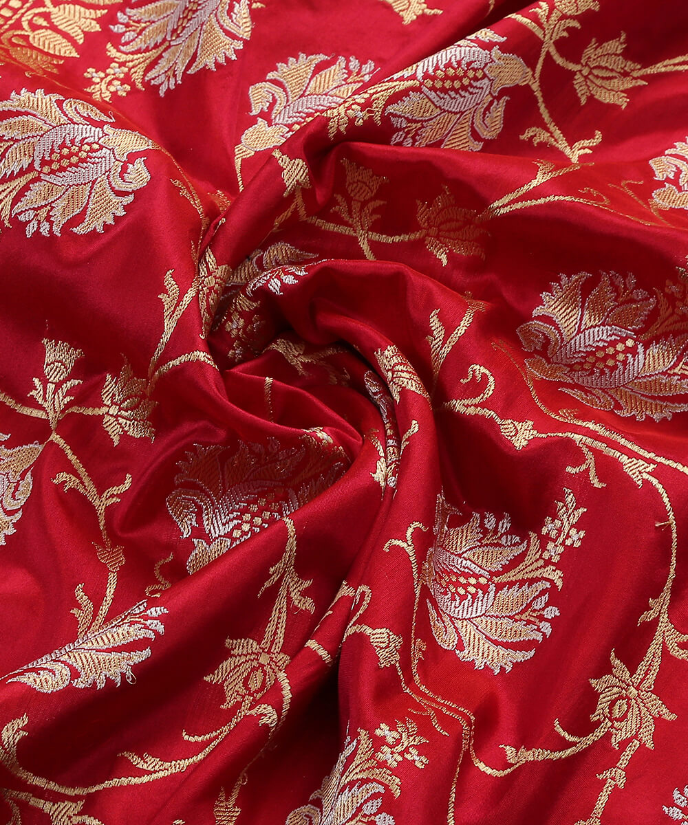 Handloom_Red_and_Pink_Dual_Tone_Pure_Katan_Silk_Banarasi_Jangla_Dupatta_WeaverStory_05