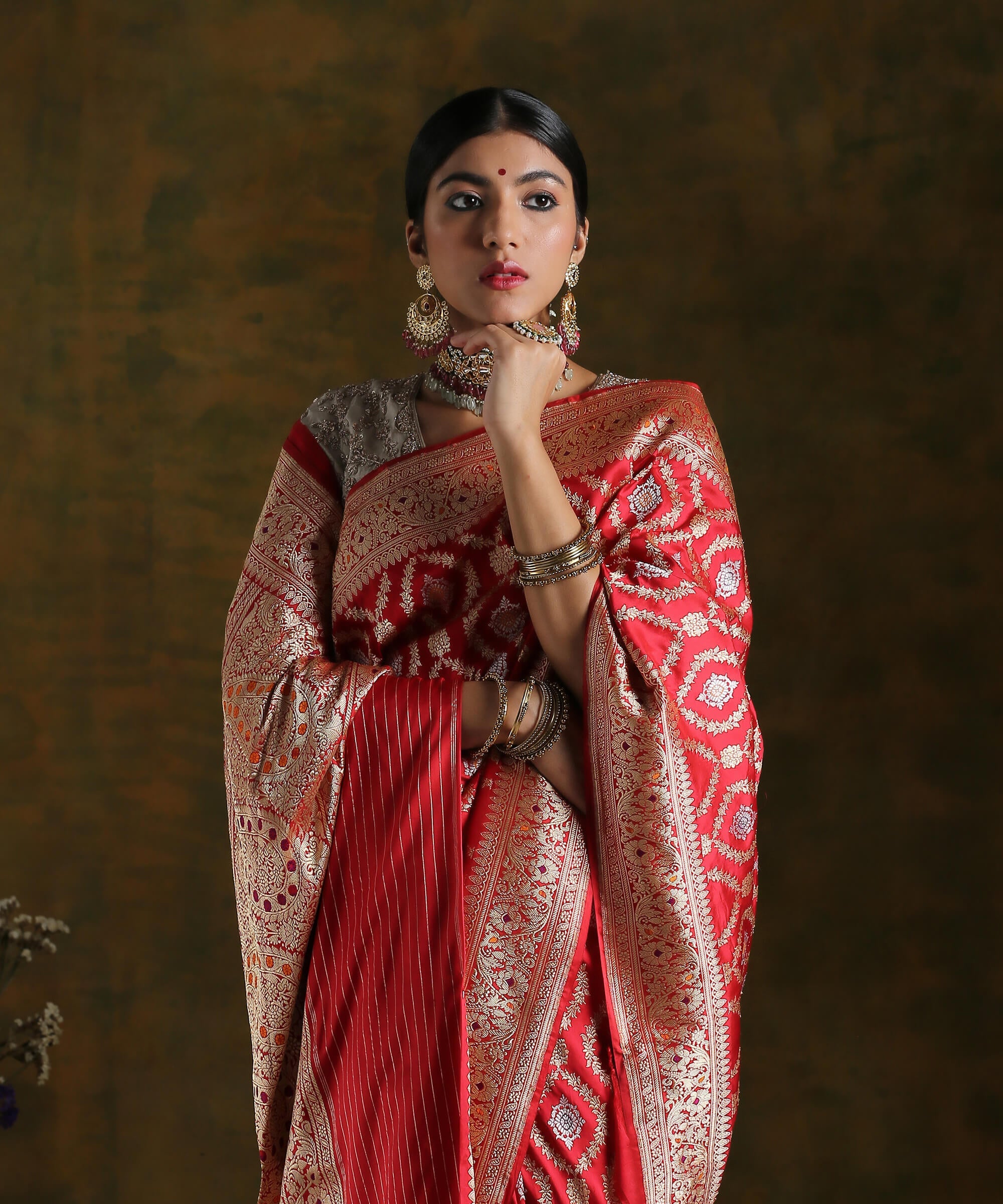 Handloom_Red_Pure_Katan_Silk_Banarasi_Jangla_Saree_with_Meenakari_WeaverStory_01