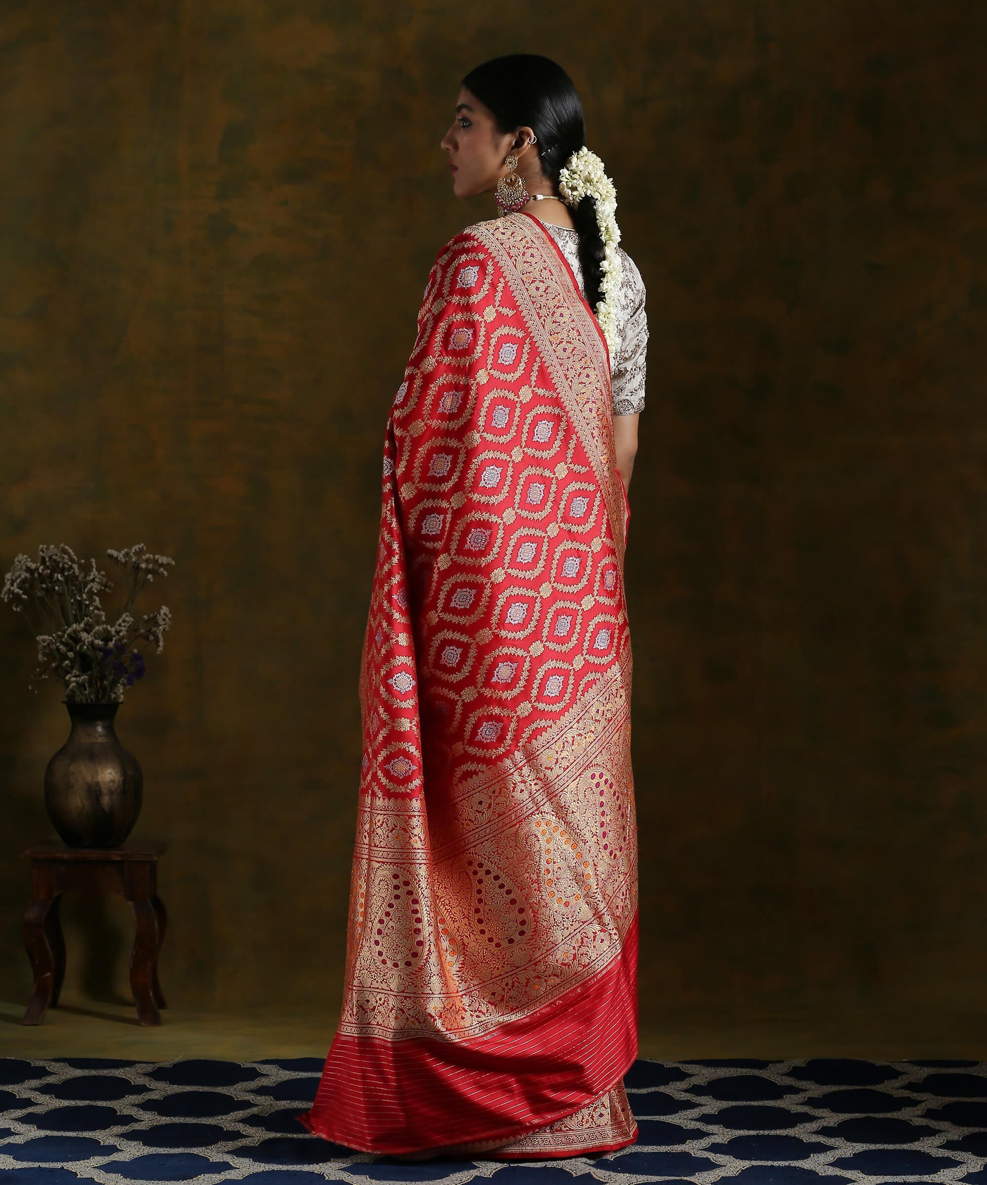 Handloom_Red_Pure_Katan_Silk_Banarasi_Jangla_Saree_with_Meenakari_WeaverStory_03