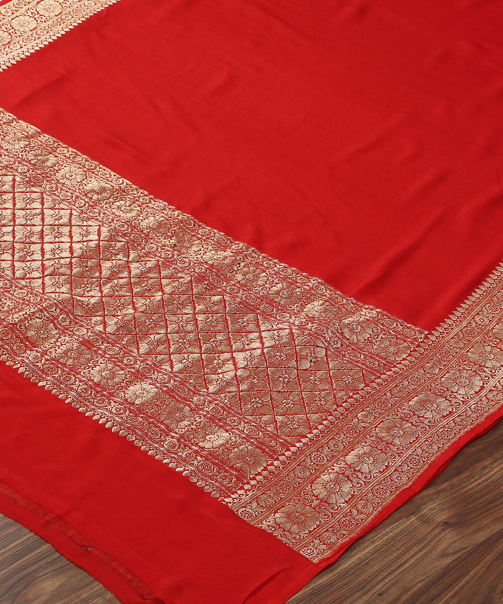 Handloom_Red_Pure_Banarasi_Georgette_Dupatta_With_Kadhwa_Border_and_Pallu_WeaverStory_03