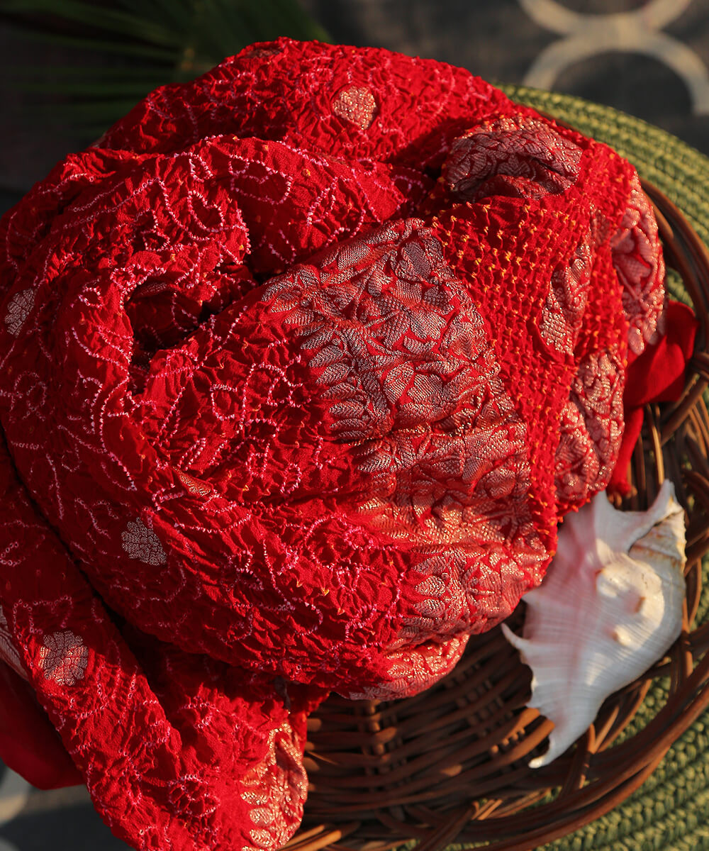 Handloom_Red_Banarasi_Bandhej_Dupatta_with_Kadhwa_Booti_WeaverStory_01