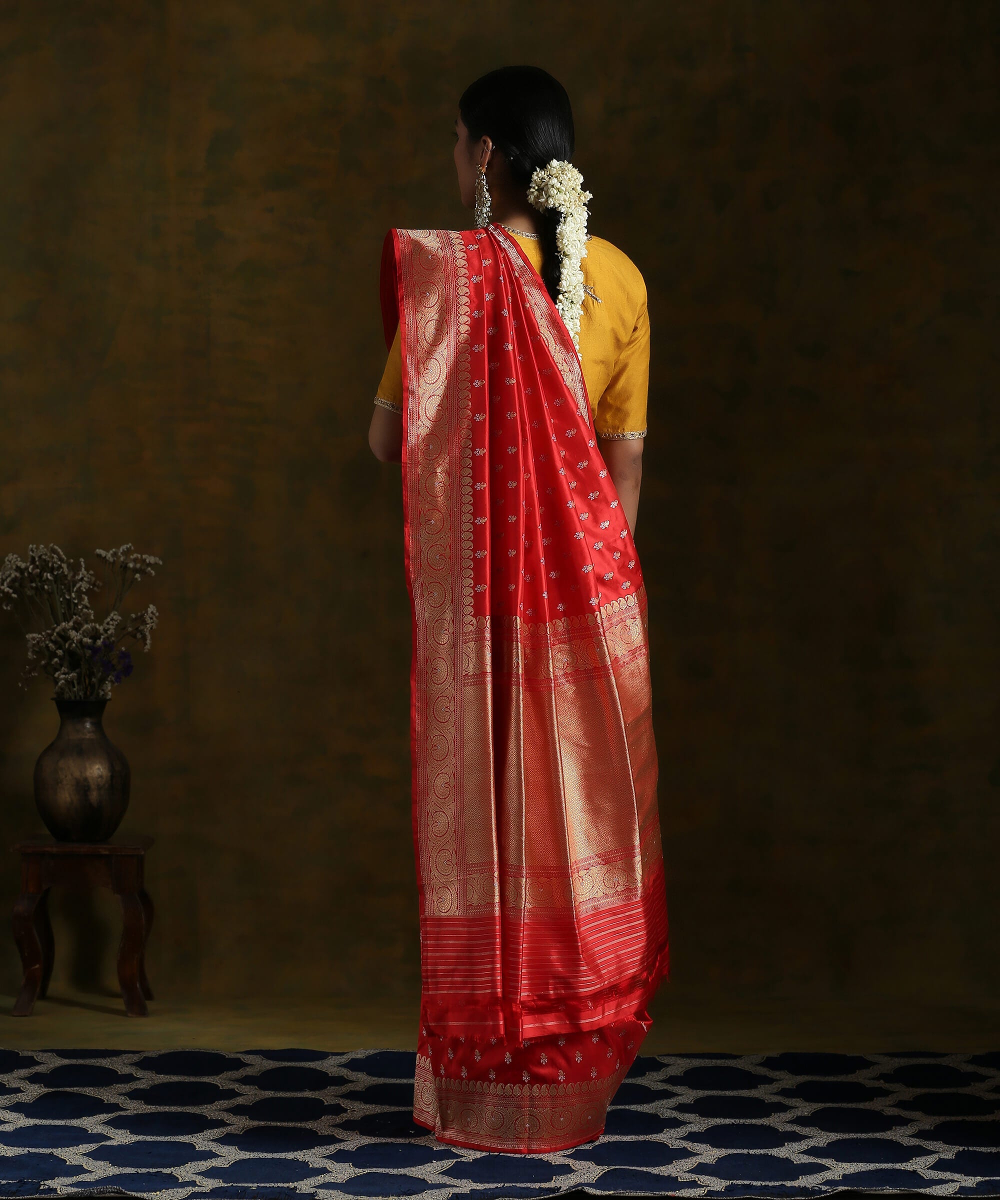 Handloom_Red_Banarasi_Saree_with_Traditional_Jhumki_Booti_in_Kadhwa_Weave_WeaverStory_03