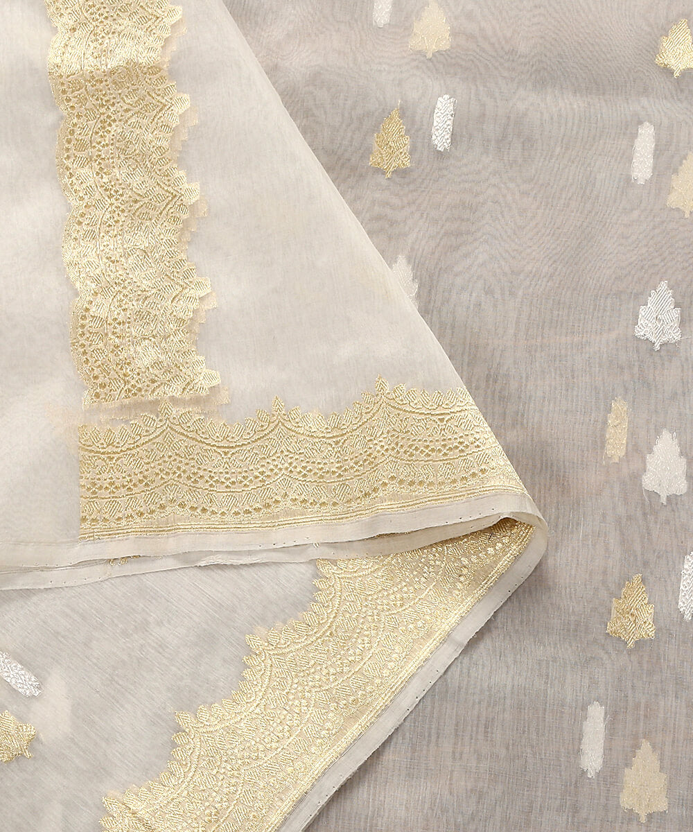 Handloom_White_Banarasi_Organza_Dupatta_with_Kadhwa_Booti_WeaverStory_03