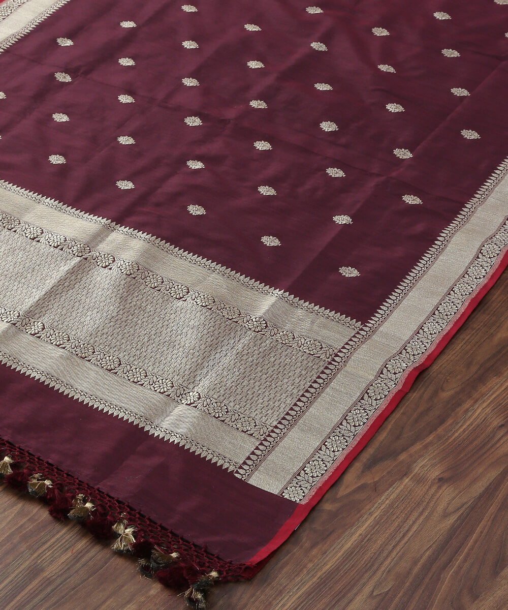 Handloom_Wine_Pure_Katan_Silk_Banarasi_Dupatta_with_Kadhwa_Booti_WeaverStory_03