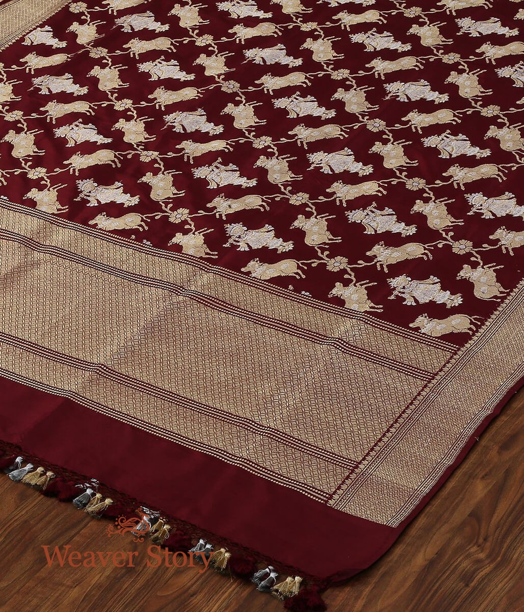 Handloom_Wine_Color_Banarasi_Katan_Silk_Dupatta_with_Pichwai_Woven_Motifs_WeaverStory_03