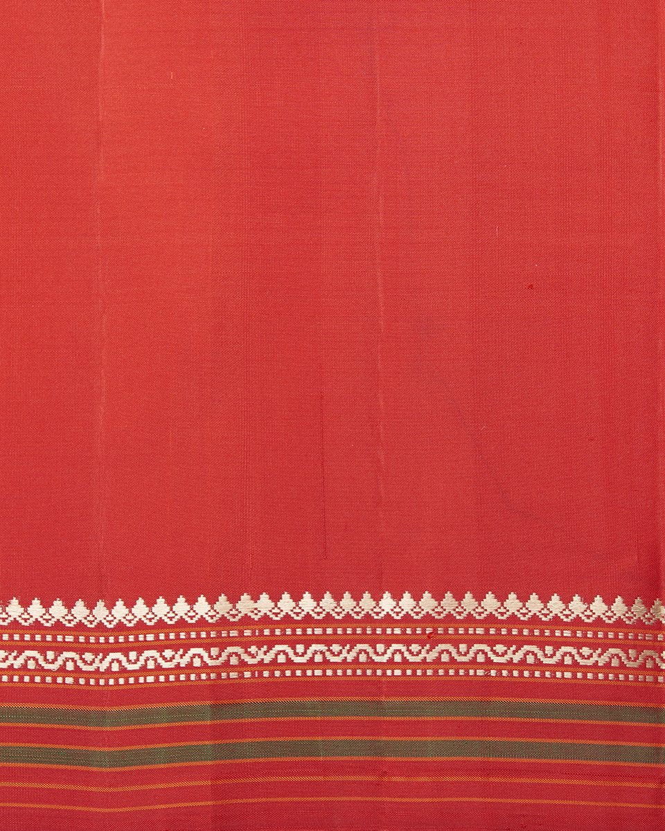 Handloom_Beige_Self_Striped_Kanjivaram_Saree_With_Red_Temple_Border_WeaverStory_05