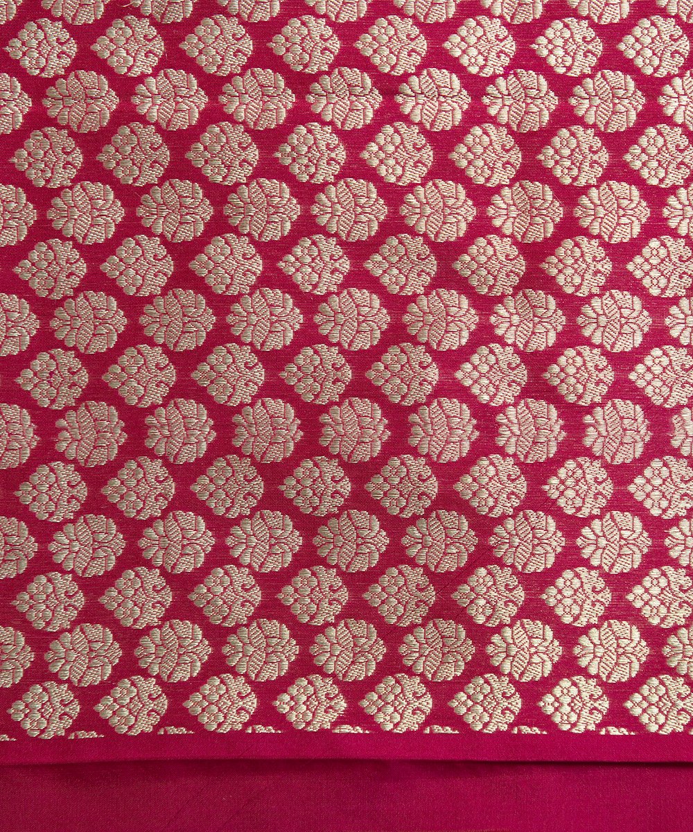 Handloom_Berry_Pink_Kadhwa_Katan_Silk_Banarasi_Saree_with_small_Booti_WeaverStory_05