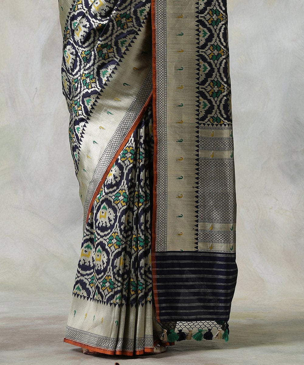 Handloom_Black_Pure_Katan_Silk_Banarasi_Patola_Saree_WeaverStory_04