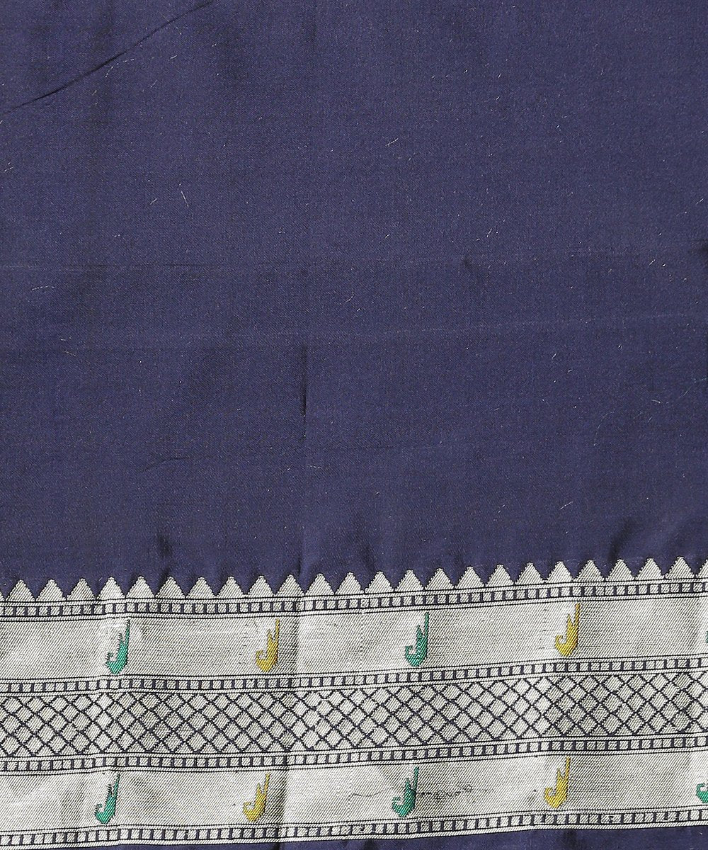 Handloom_Black_Pure_Katan_Silk_Banarasi_Patola_Saree_WeaverStory_05