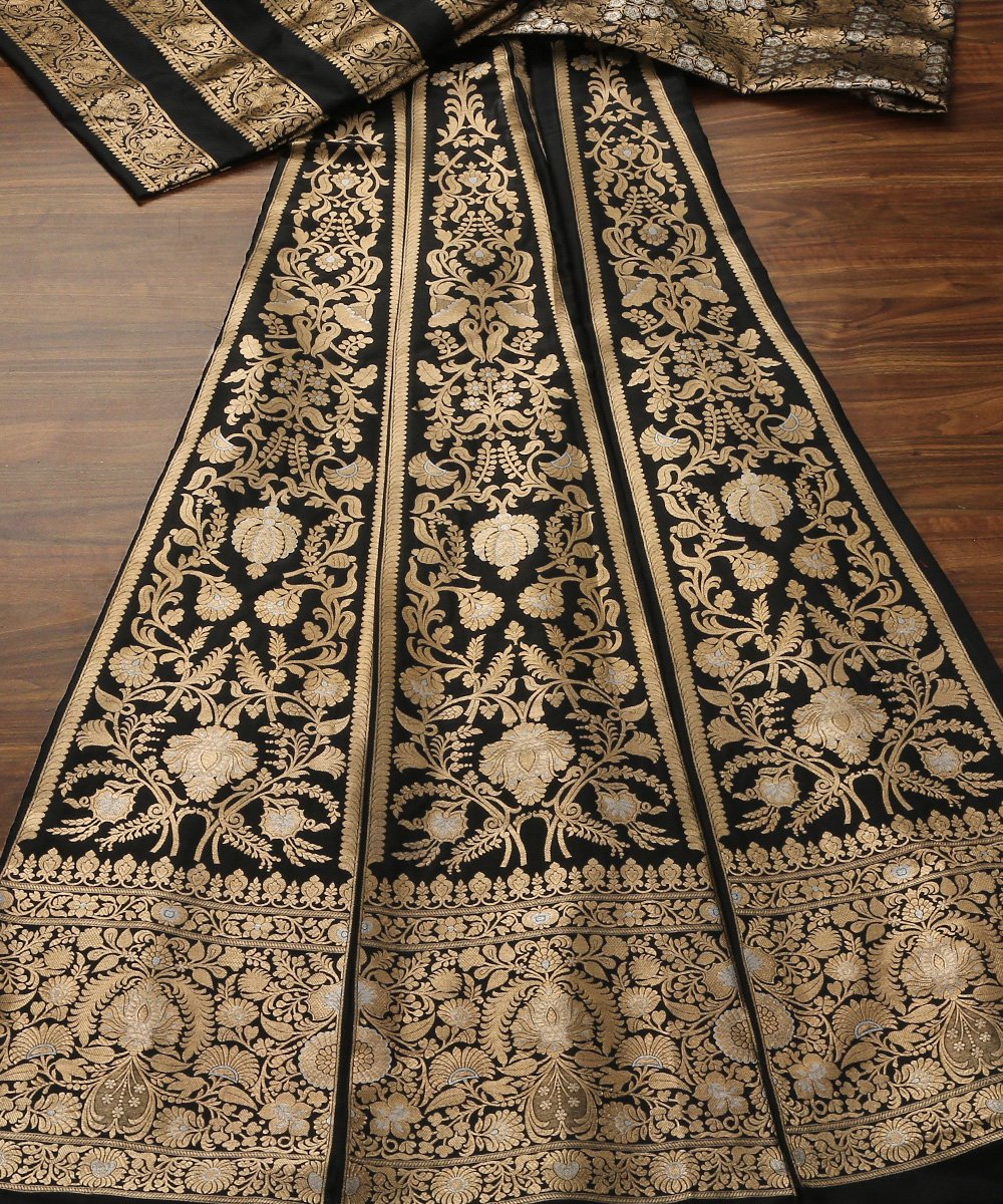 Handloom_Black_Banarasi_Lehenga_with_Sona_Rupa_Zari_Work_and_Tanchoi_Blouse_WeaverStory_02