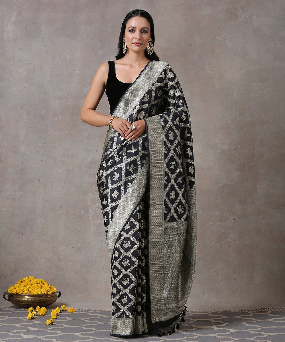Handloom_Black_Pure_Katan_Silk_Banarasi_Saree_With_Diagonal_Checks_Pattern_and_Elephant_And_Butterfly_Motifs_WeaverStory_01