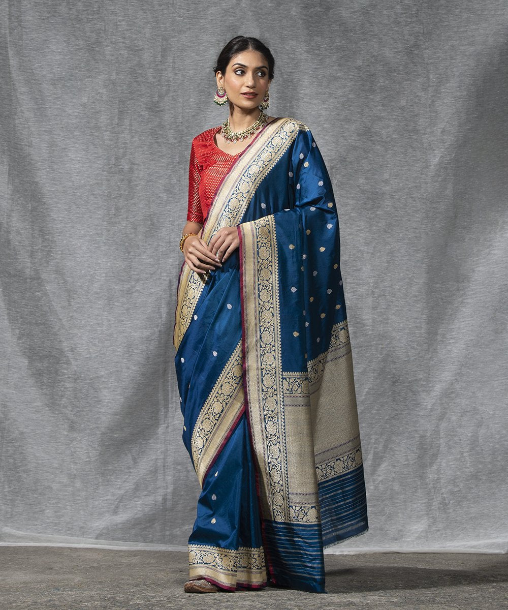 Handloom_Blue_Pure_Katan_Silk_Banarasi_Saree_with_Kadhwa_Booti_and_Maroon_Selvedge_WeaverStory_02