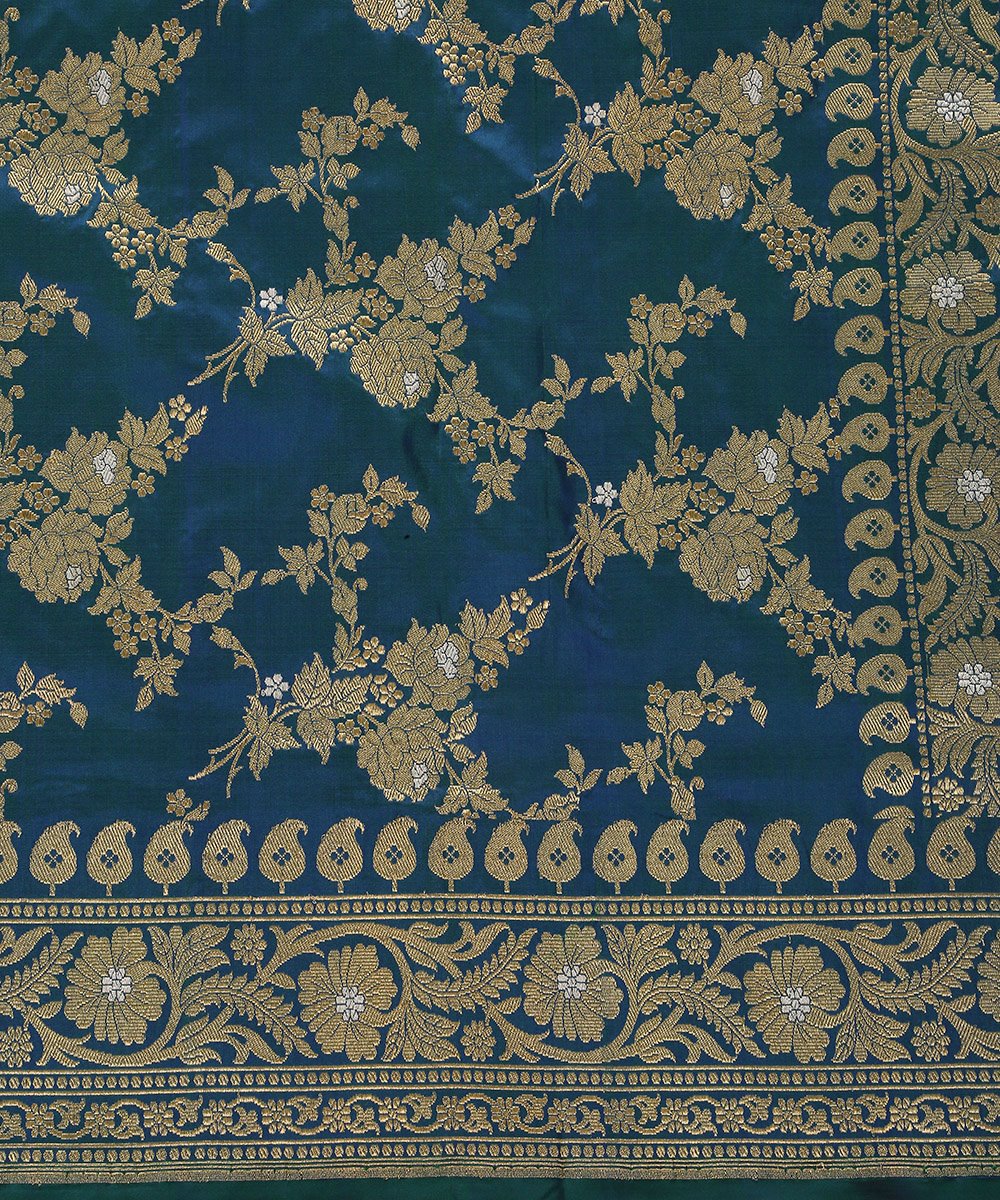 Handloom_Blue_and_Green_Dual_Tone_Pure_Katan_Silk_Kadhwa_Jangla_Banarasi_Dupatta_WeaverStory_03
