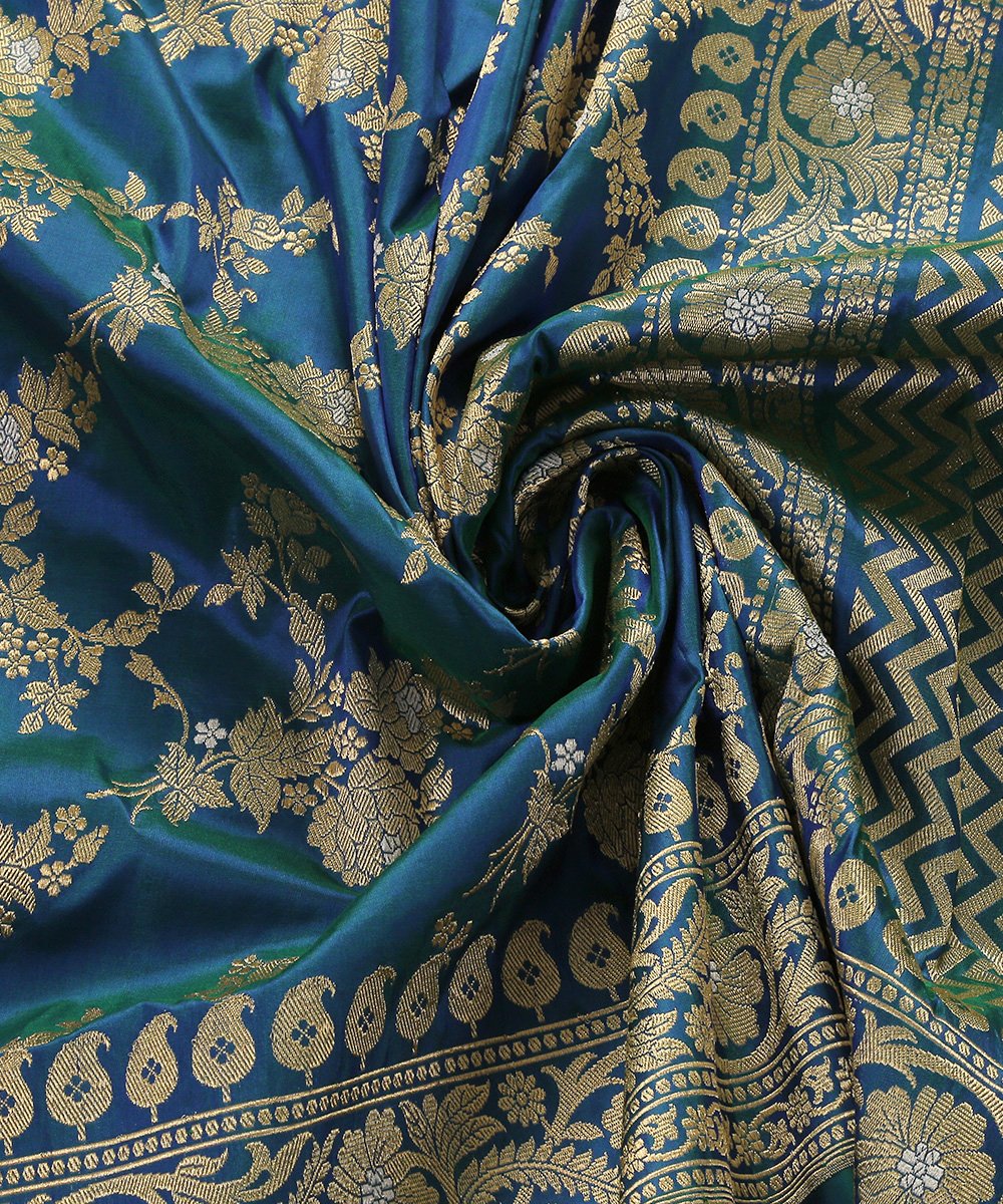 Handloom_Blue_and_Green_Dual_Tone_Pure_Katan_Silk_Kadhwa_Jangla_Banarasi_Dupatta_WeaverStory_06