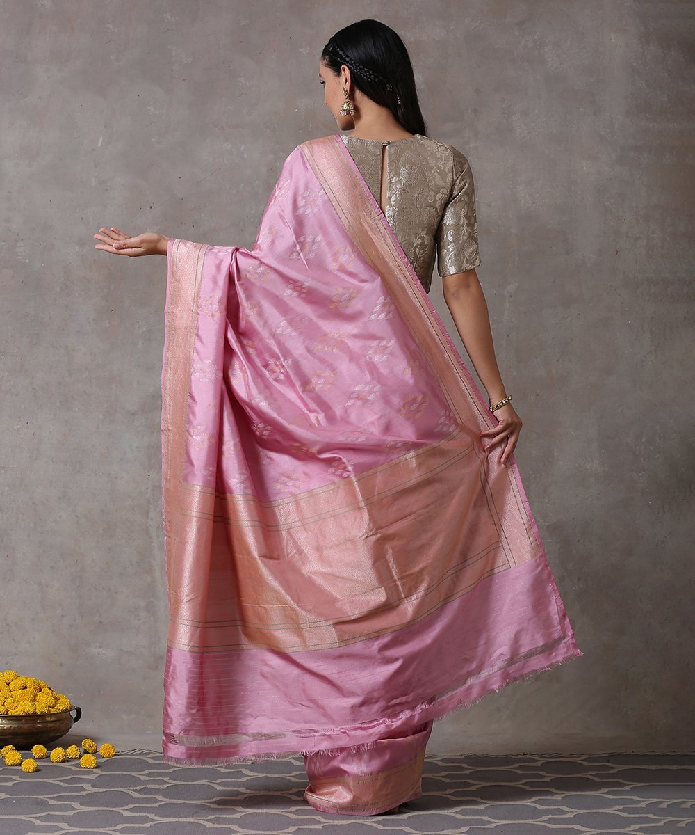 Handloom_Blush_Pink_Pure_Katan_Silk_Banarasi_Saree_with_Ektara_Jamdani_Booti_WeaverStory_03