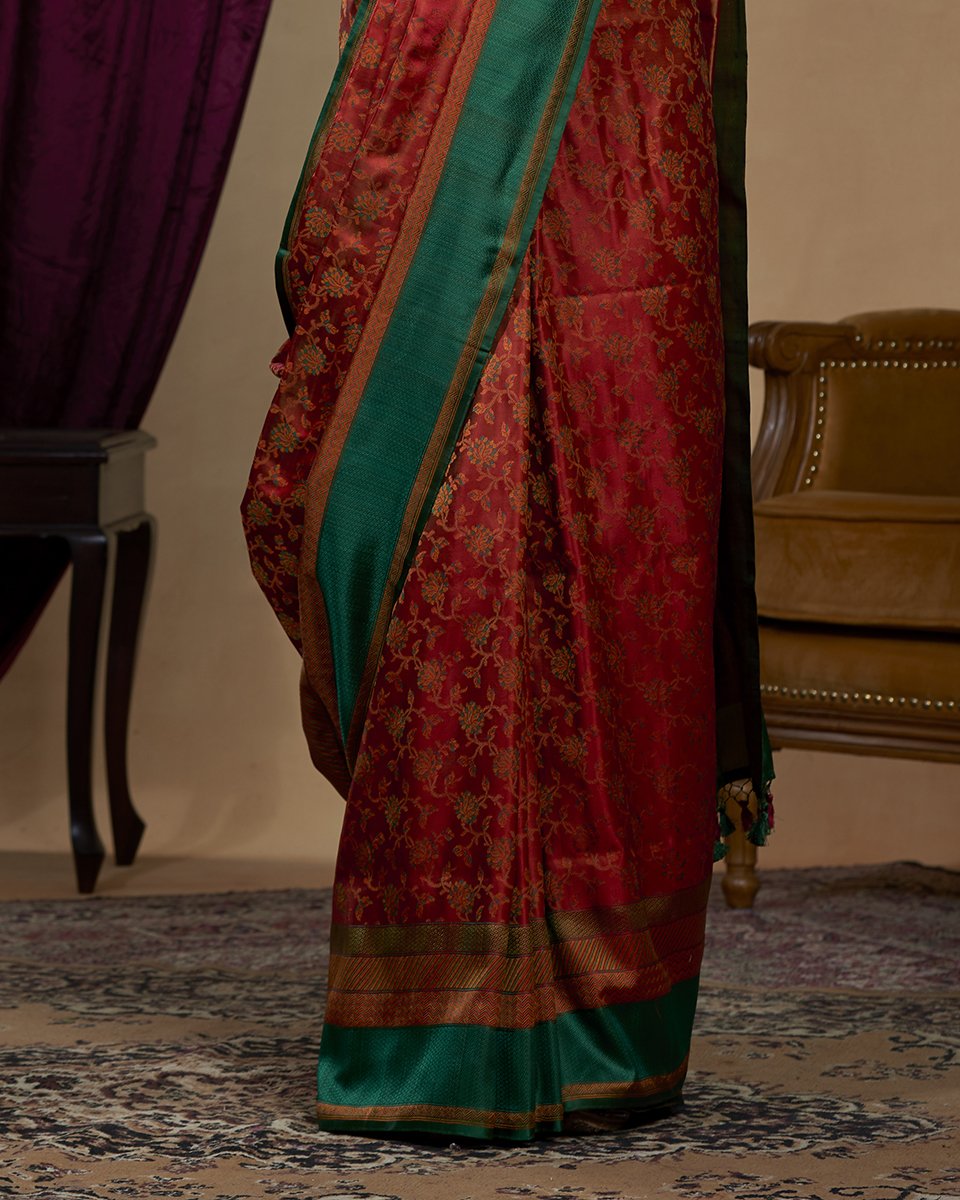 Handloom_Brick_Red_Reshmi_Pure_Katan_Silk_Pashmina_Jamawar_Banarasi_Saree_With_Green_Border_WeaverStory_04