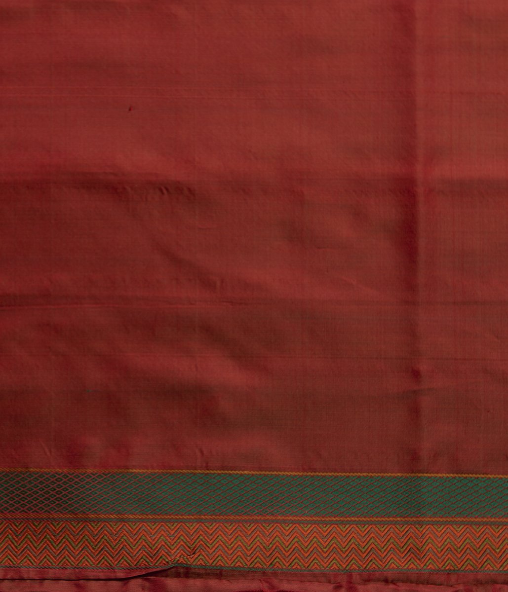 Handloom_Brick_Red_Reshmi_Pure_Katan_Silk_Pashmina_Jamawar_Banarasi_Saree_With_Green_Border_WeaverStory_05