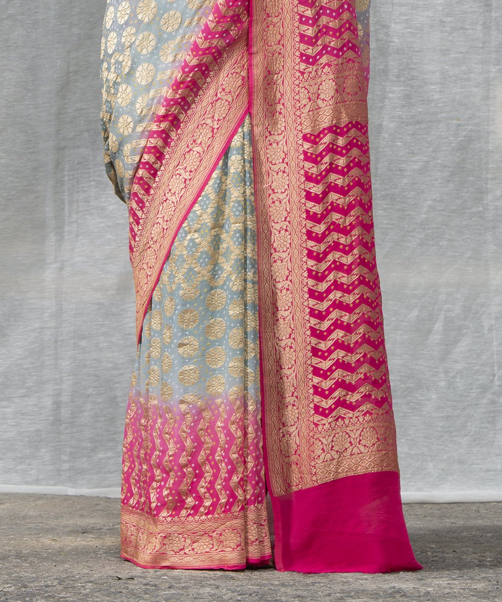 Handloom_Coral_Pink_and_Grey_Dual_Tone_Pure_Georgette_Banarasi_Bandhej_Saree_WeaverStory_04