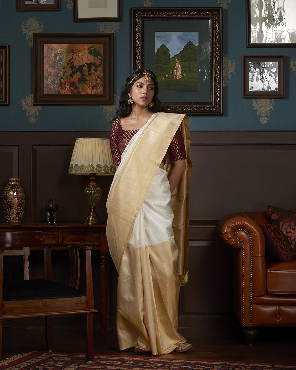 Handloom_Gold_And_Silver_Kanjivaram_Pure_Silk_Saree_With_Korvai_Weave_WeaverStory_02