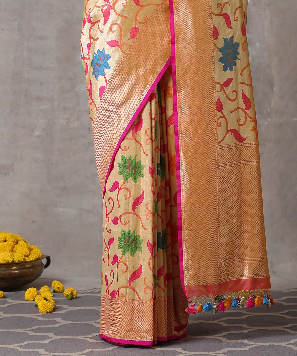 Handloom_Golden_Pure_Katan_Silk_Paithani_Banarasi_Saree_With_Cutwork_Jangla_WeaverStory_04