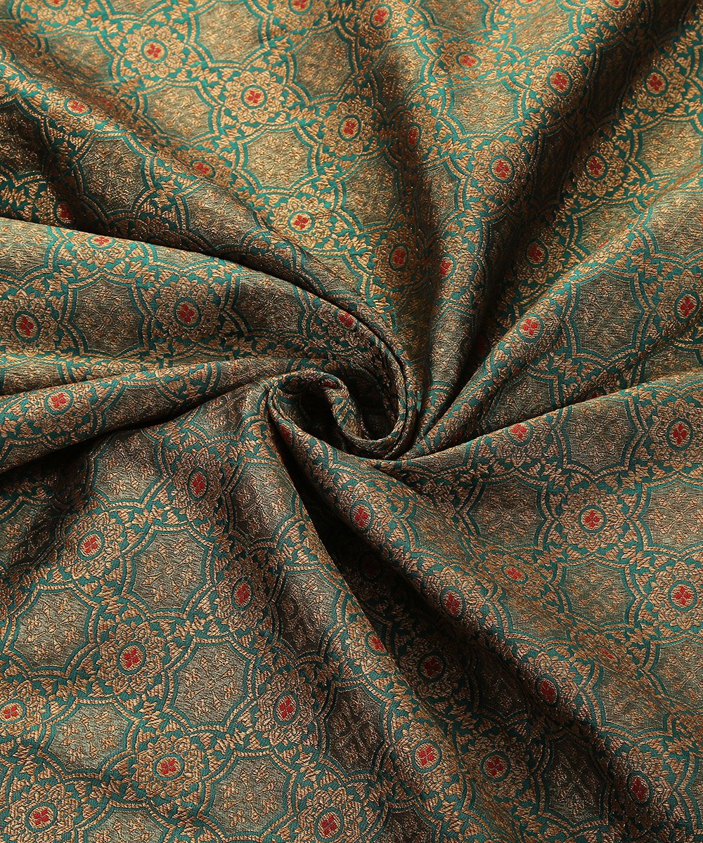 Handloom_Green_Pure_Katan_Silk_Nakshi_Brocade_Banarasi_Fabric_with_Meenakari_WeaverStory_05