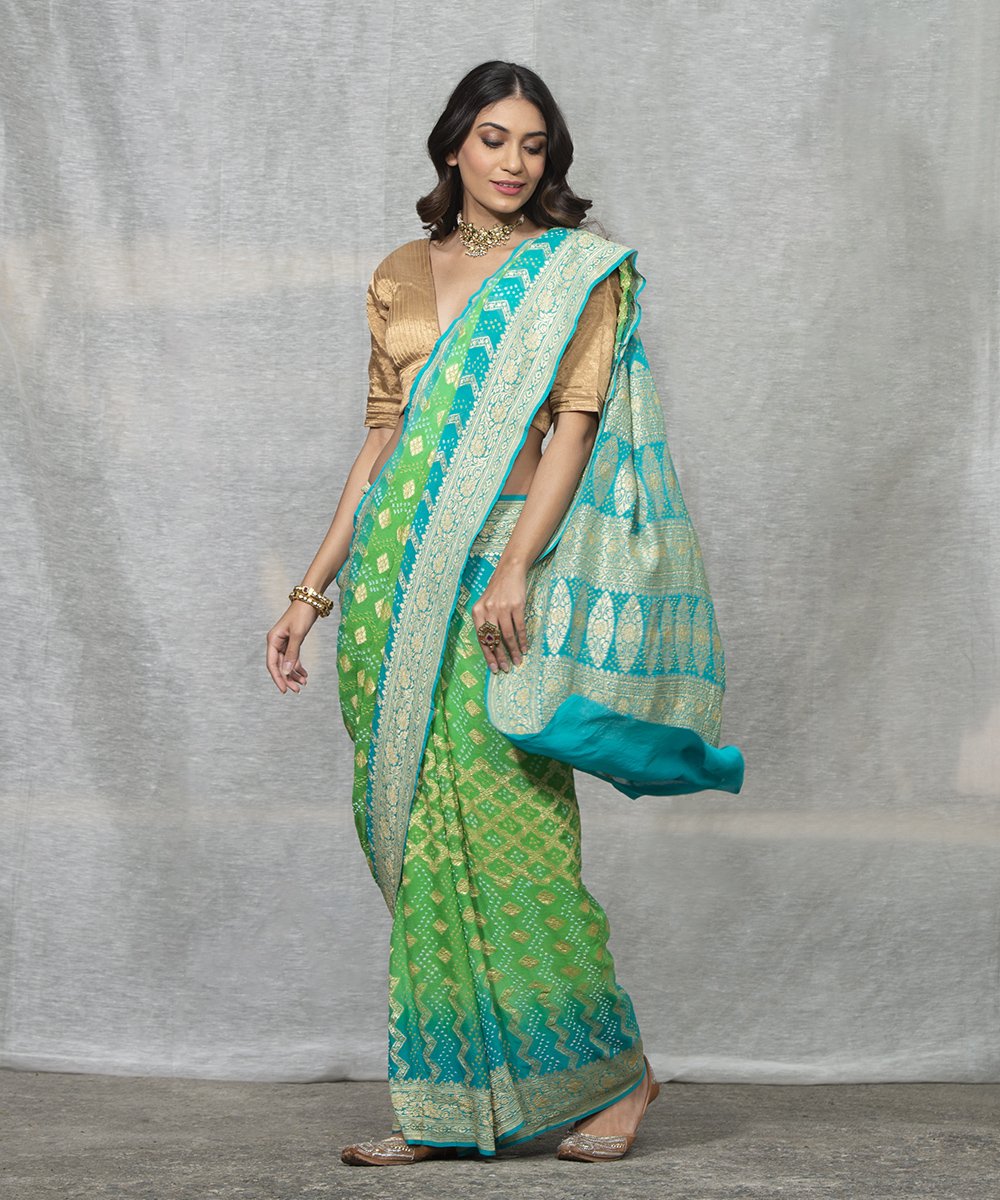 Handloom_Green_And_Blue_Dual_Tone_Pure_Georgette_Banarasi_Bandhej_Saree_WeaverStory_02