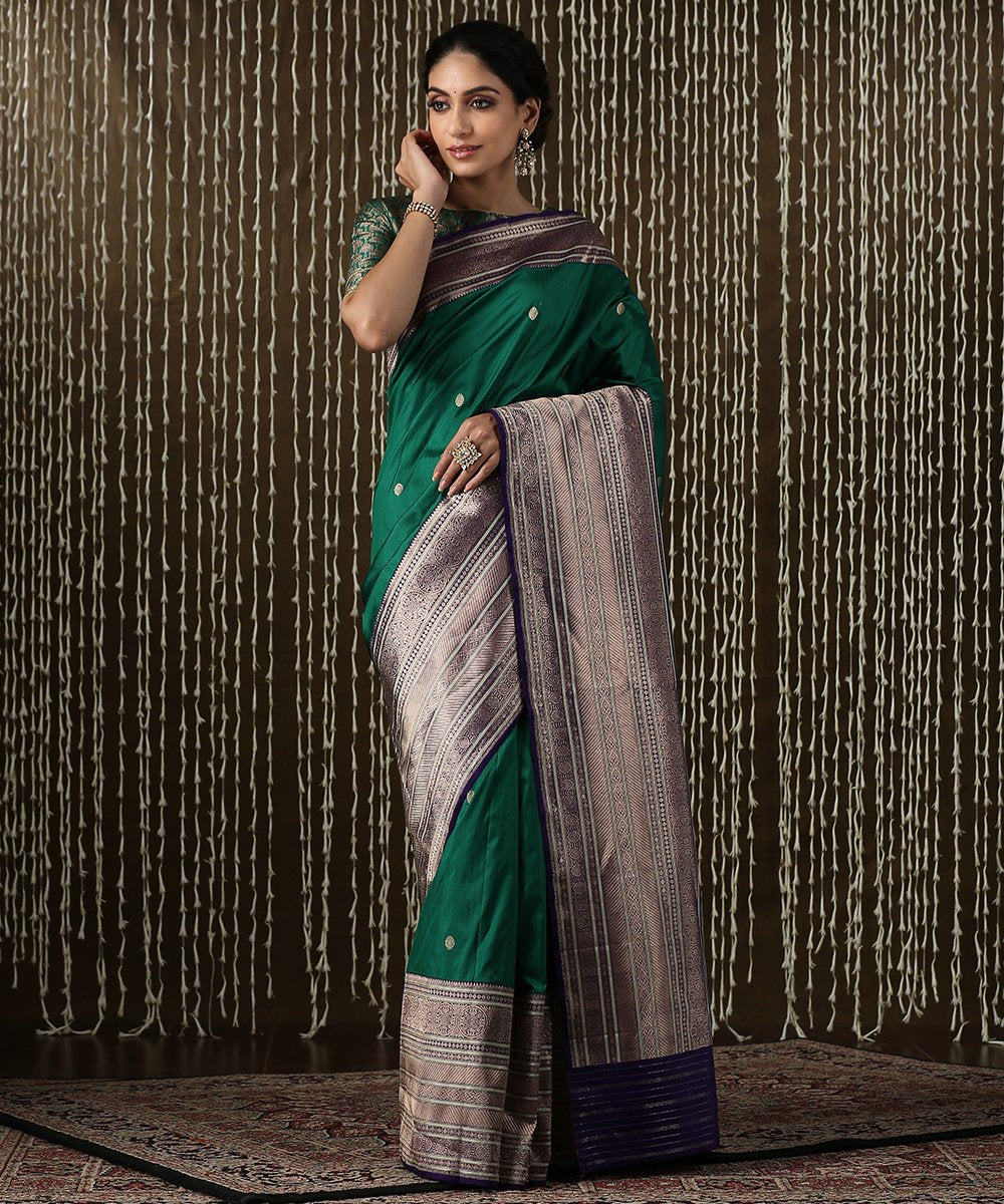 Handloom_Green_Katan_Silk_Banarasi_Saree_With_Heavy_Border_WeaverStory_02