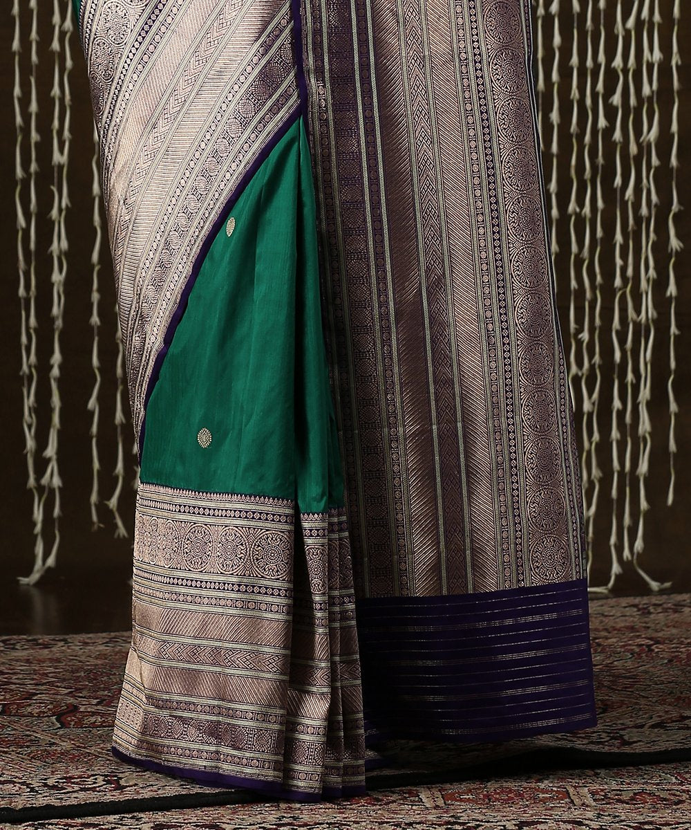 Handloom_Green_Katan_Silk_Banarasi_Saree_With_Heavy_Border_WeaverStory_04