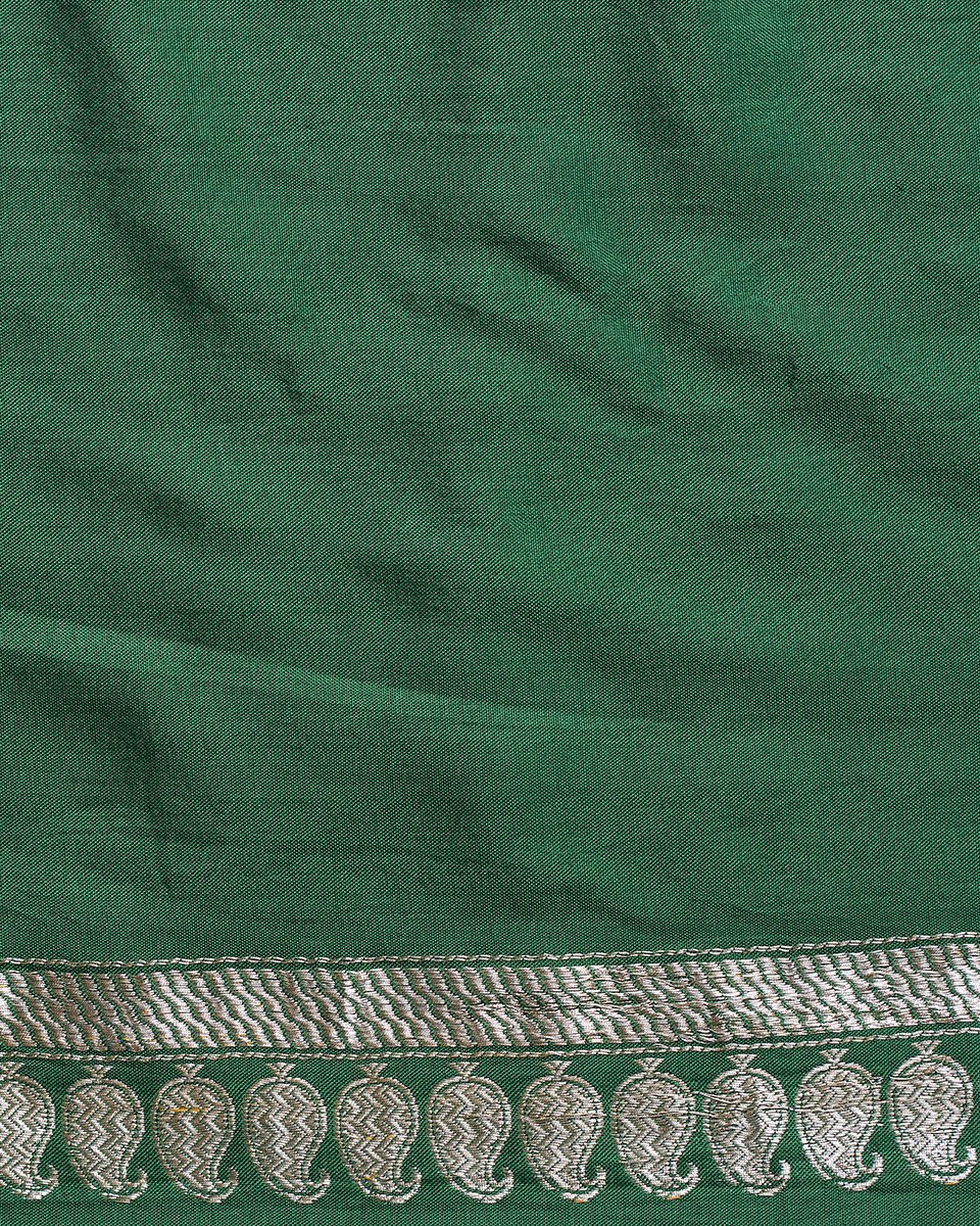 Handloom_Green_Katan_Silk_Kadhwa_Banarasi_Saree_with_all_over_zari_Jaal_WeaverStory_05