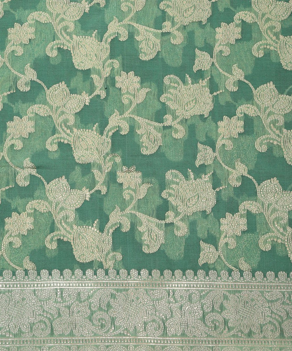 Handloom_Green_Kora_Silk_Kadhwa_Jangla_Banarasi_Dupatta_WeaverStory_03