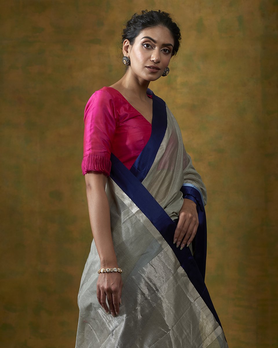 Handloom_Grey_Cotton_Tissue_Banarasi_Saree_With_Blue_Mashroo_Border_WeaverStory_01