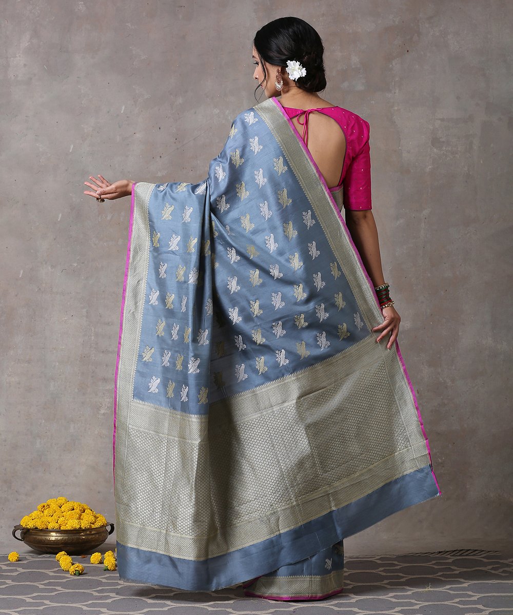 Handloom_Grey_Pure_Katan_Silk_Banarasi_Saree_with_Small_Kadhwa_Bird_Motifs_WeaverStory_03