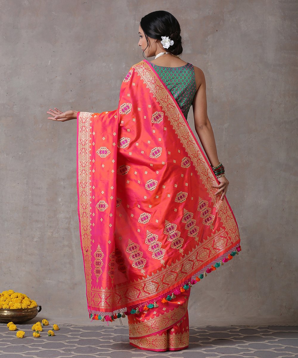 Handloom_Hot_Pink_Pure_Katan_Silk_Banarasi_Saree_with_Tanzeb_Boota_WeaverStory_03