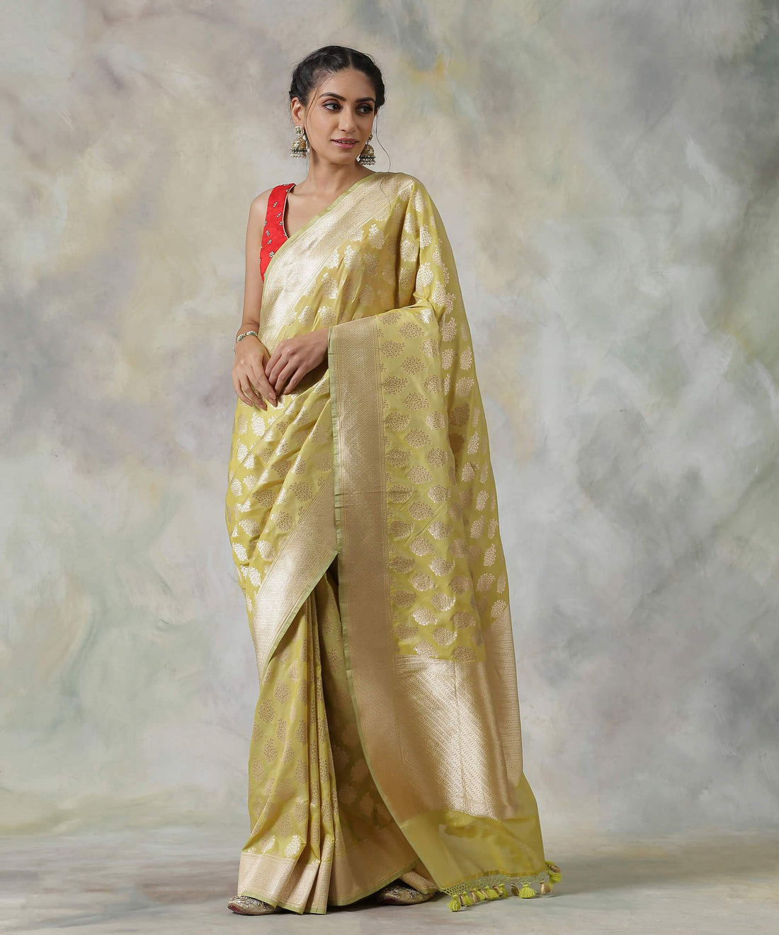Handloom_Light_Green_Banarasi_Saree_with_All_Over_Zari_Booti_WeaverStory_02