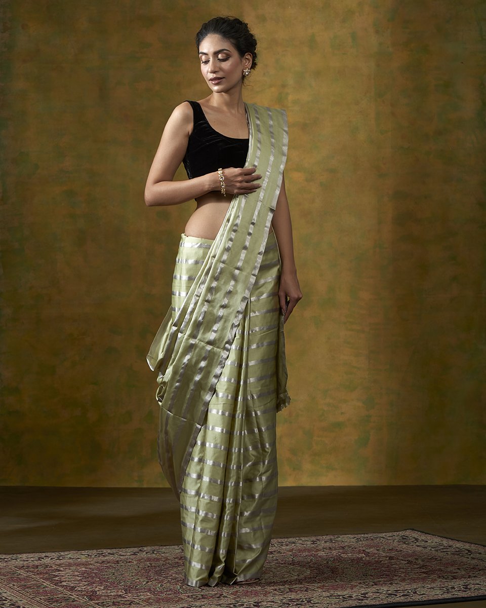 Handloom_Light_Green_Horizontal_Stripes_Banarasi_Saree_In_Satin_WeaverStory_02