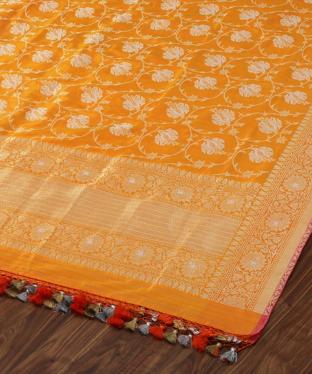 Mango_Yellow_Pure_Katan_Silk_Sona_Rupa_Kadhwa_Jangla_Banarasi_Dupatta_WeaverStory_04
