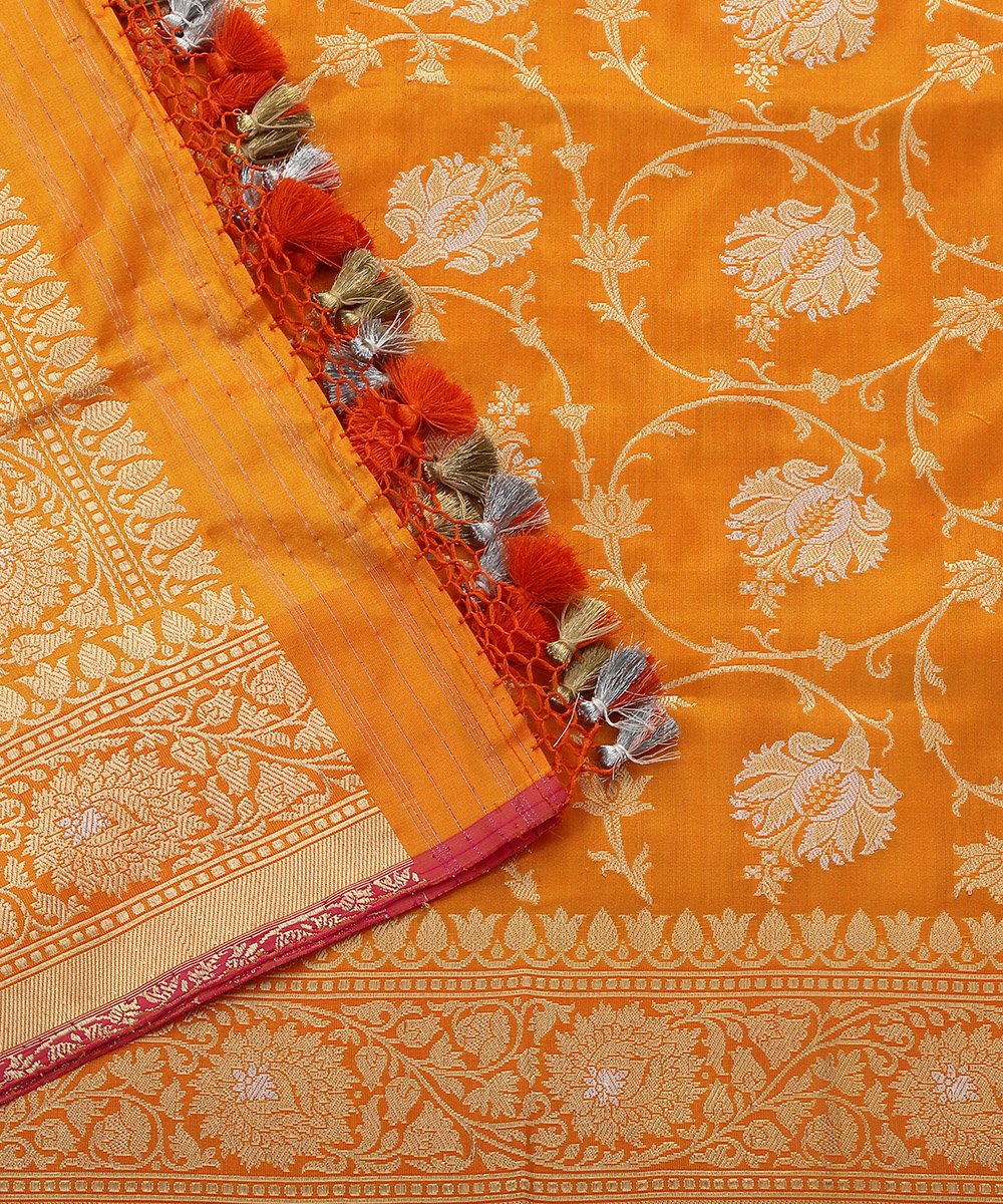 Mango_Yellow_Pure_Katan_Silk_Sona_Rupa_Kadhwa_Jangla_Banarasi_Dupatta_WeaverStory_05
