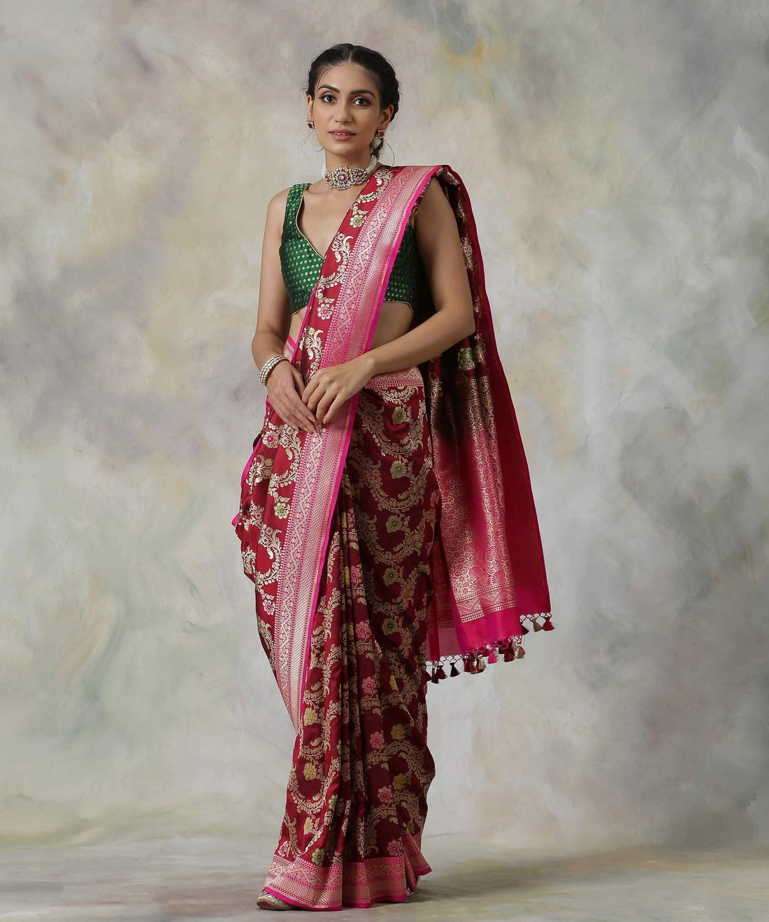Handloom_Maroon_Pure_Katan_Silk_Saree_with_Pink_Border_WeaverStory_02