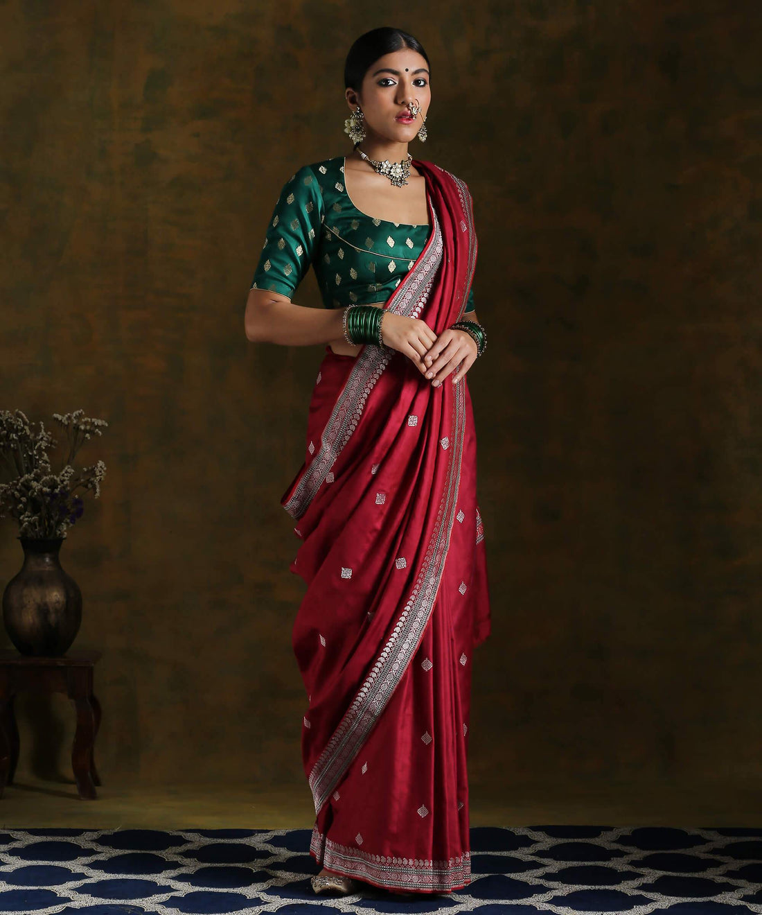 Handloom_Ektara_Weave_Maroon_Banarasi_Kadhwa_Booti_Saree_WeaverStory_02