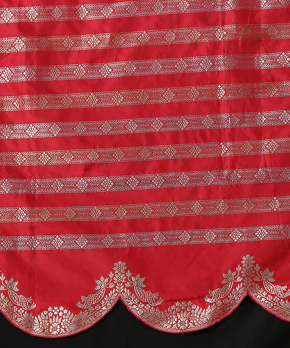 Handloom_Mustard_Banarasi_Saree_with_Scallop_Border_and_Red_Blouse_WeaverStory_05