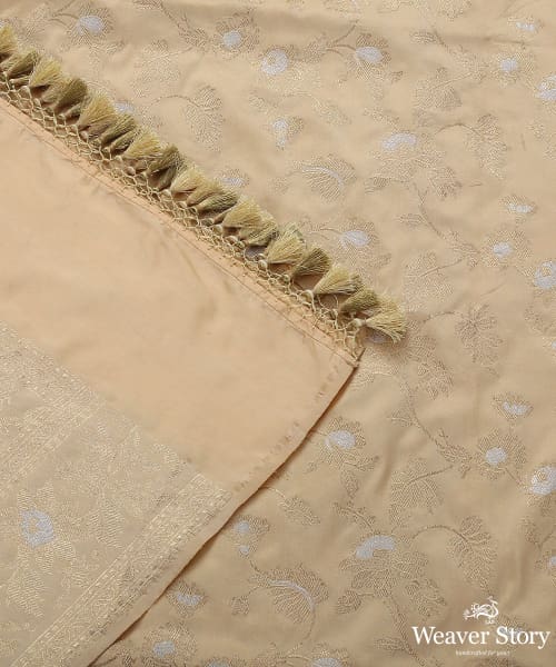 Handloom_Offwhite_Katan_Silk_Banarasi_Dupatta_Gold_And_Silver_Zari_Kadhwa_Jangla_WeaverStory_05