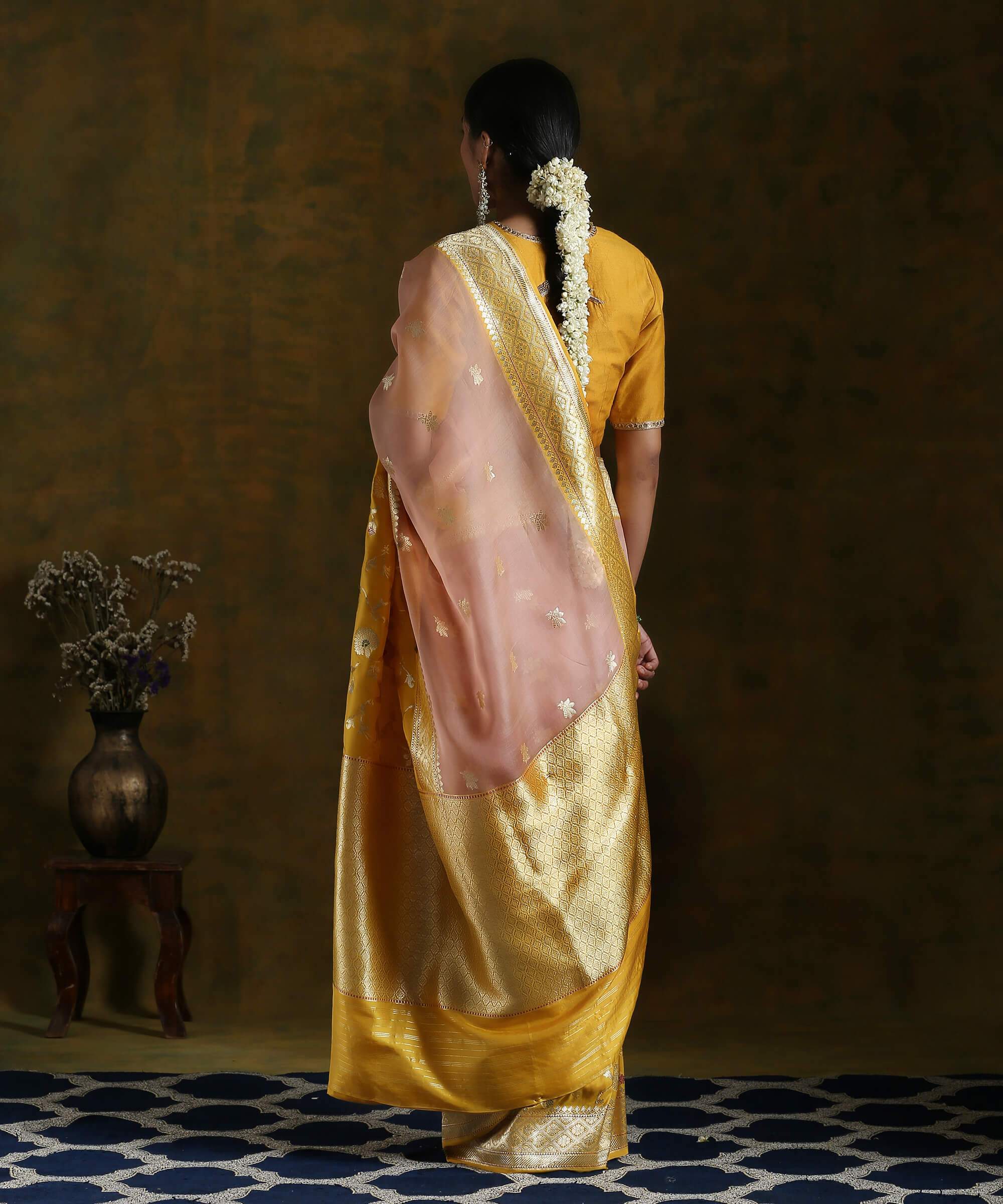 Peach_and_Mustard_Yellow_Kora_Silk_Saree_with_a_Kadhiyal_Border_in_fine_Katan_Silk_WeaverStory_03