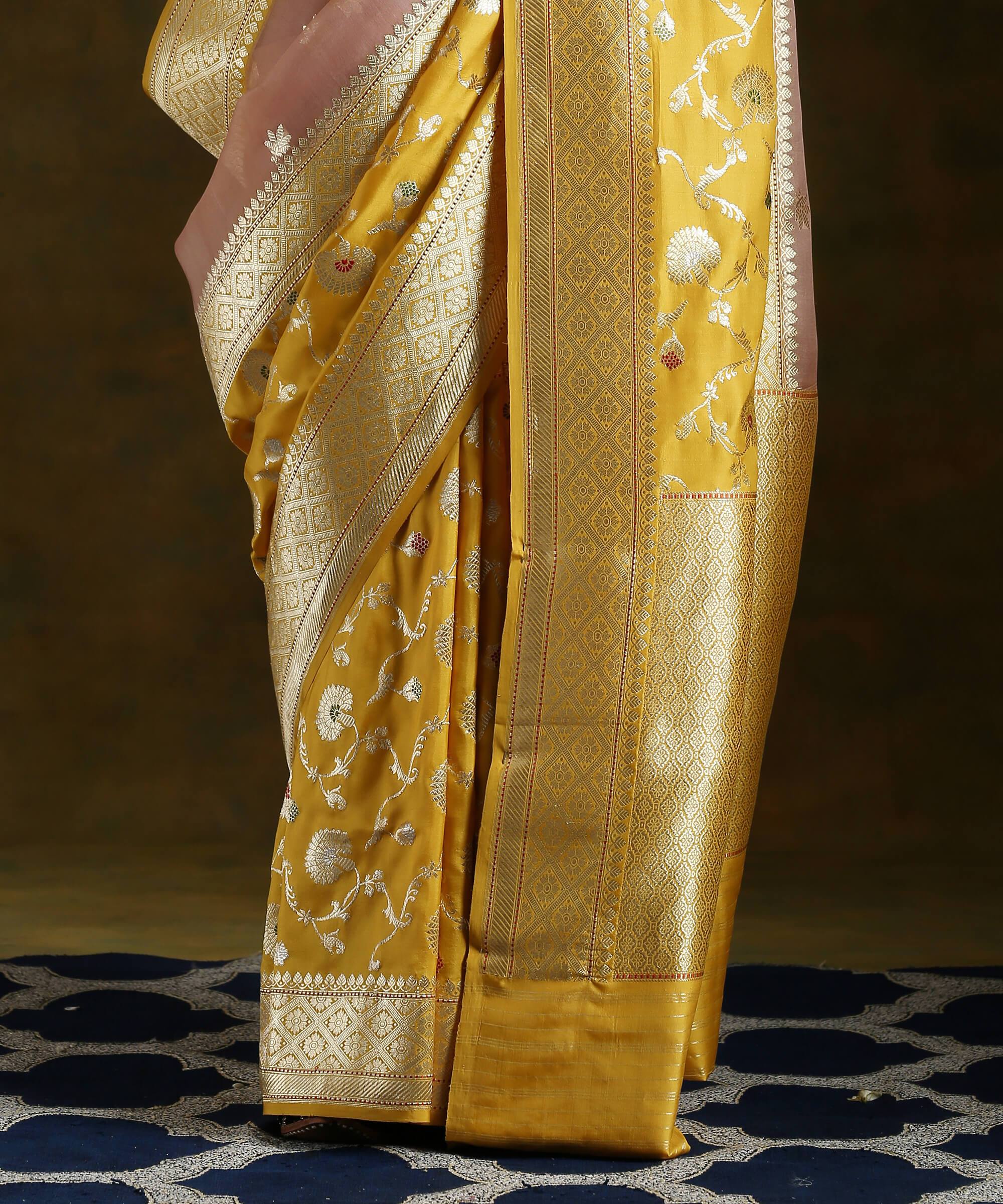Peach_and_Mustard_Yellow_Kora_Silk_Saree_with_a_Kadhiyal_Border_in_fine_Katan_Silk_WeaverStory_04