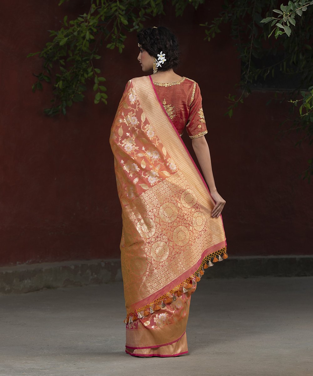 Handloom_Peach_And_Pink_Dual_Tone_Cutwork_Katan_Silk_Banarasi_Saree_with_Sona_Rupa_Jangla_WeaverStory_02